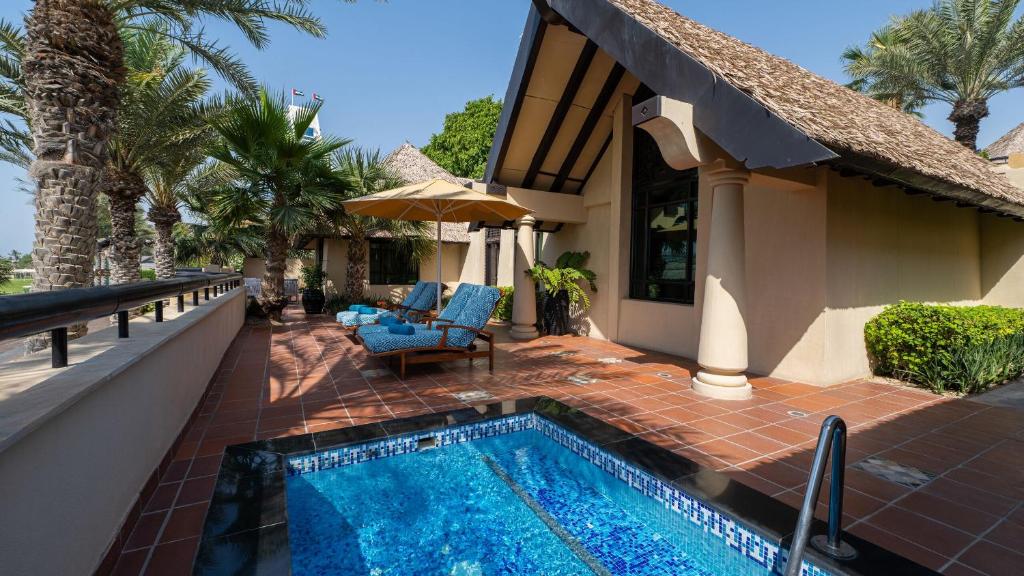 Beit Al Bahar One Bedroom Royal Villa with Private Pool - includes Two-Way Airport Transfer, Butler Service, Daily Breakfast in-villa & Afternoon Tea, Evening Drinks & Canapes and Wild Wadi Waterpark™ access